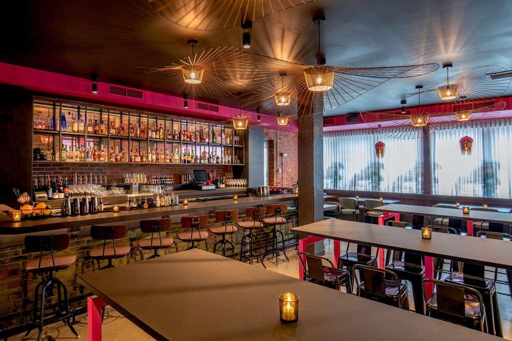 907 Main Hotel Central Square, Sonder By Marriott Bonvoy Cambridge Restaurant photo